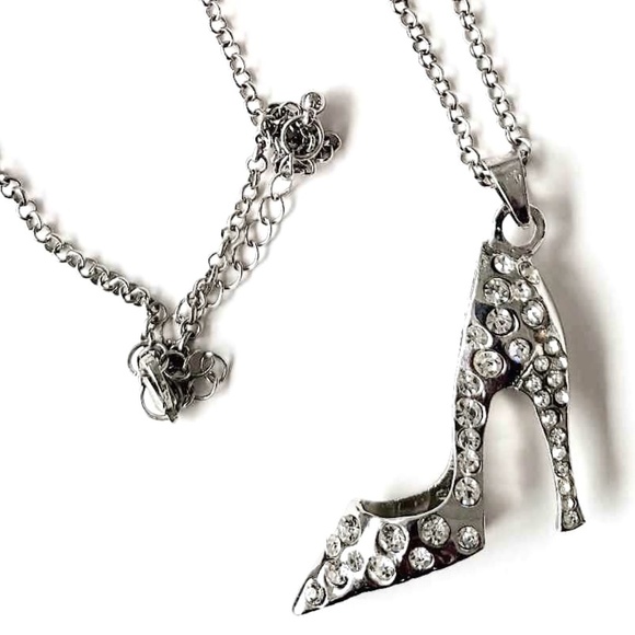 💗Vintage Silver Rhinestone Covered High Heel Shoe Heavy Pendant Chain Necklace - Picture 1 of 6